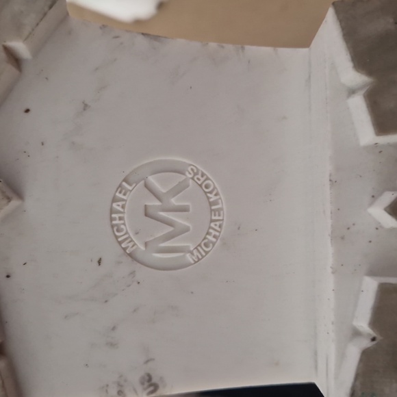 Michael kors boots - Picture 9 of 12